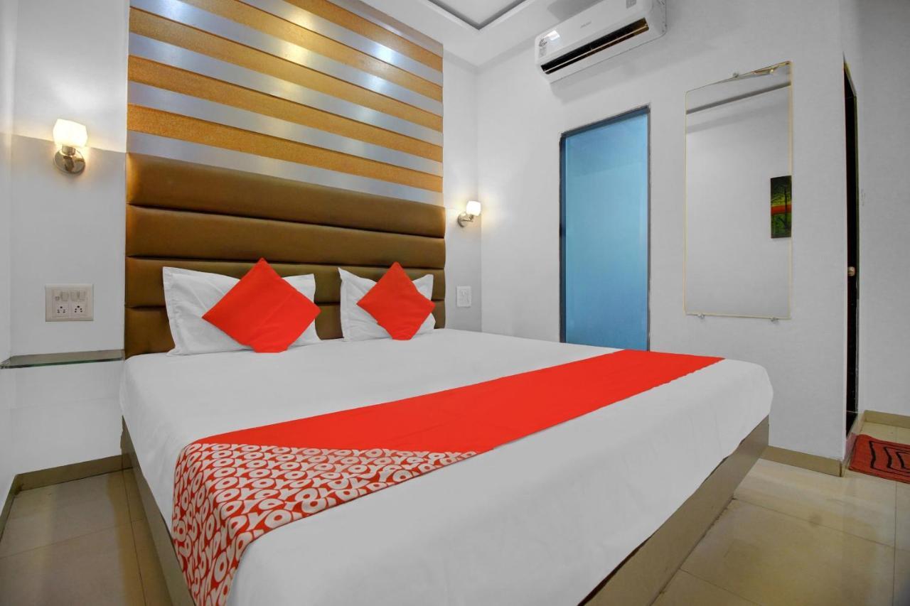 Hotel Flagship 83490 Bently Palace Mumbai
