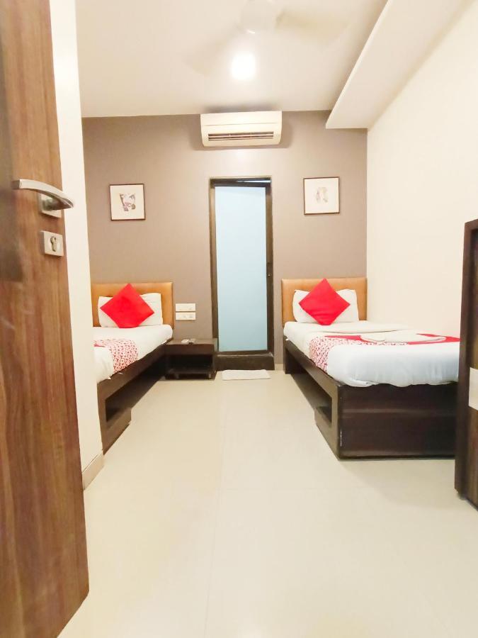 Hotel Amfahh - Andheri West Railway Station