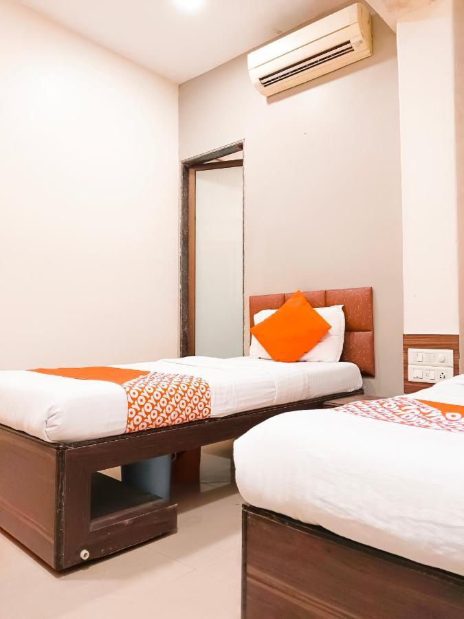 Hotel Amfahh - Andheri West Railway Station 3*