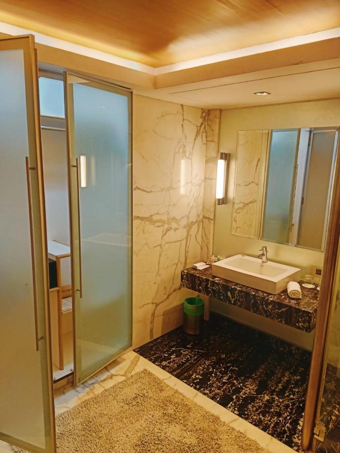 Hotel Mirage Hotel, International Airport
