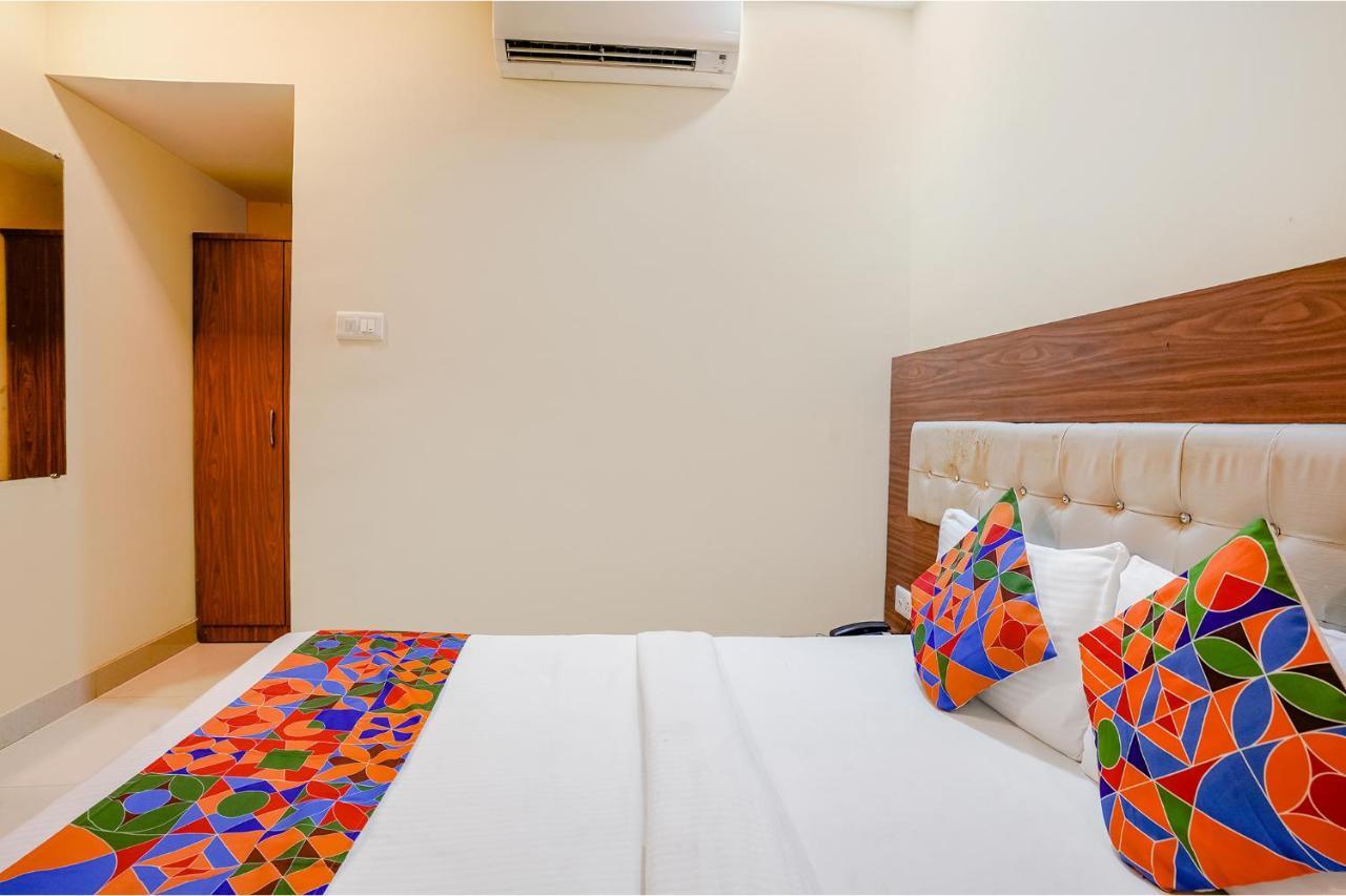 Fabexpress Elite 59 Bed & Breakfast Mumbai