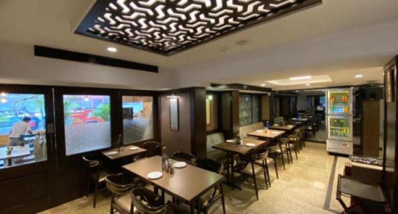 Hotel Regenta Place The Emerald 4*