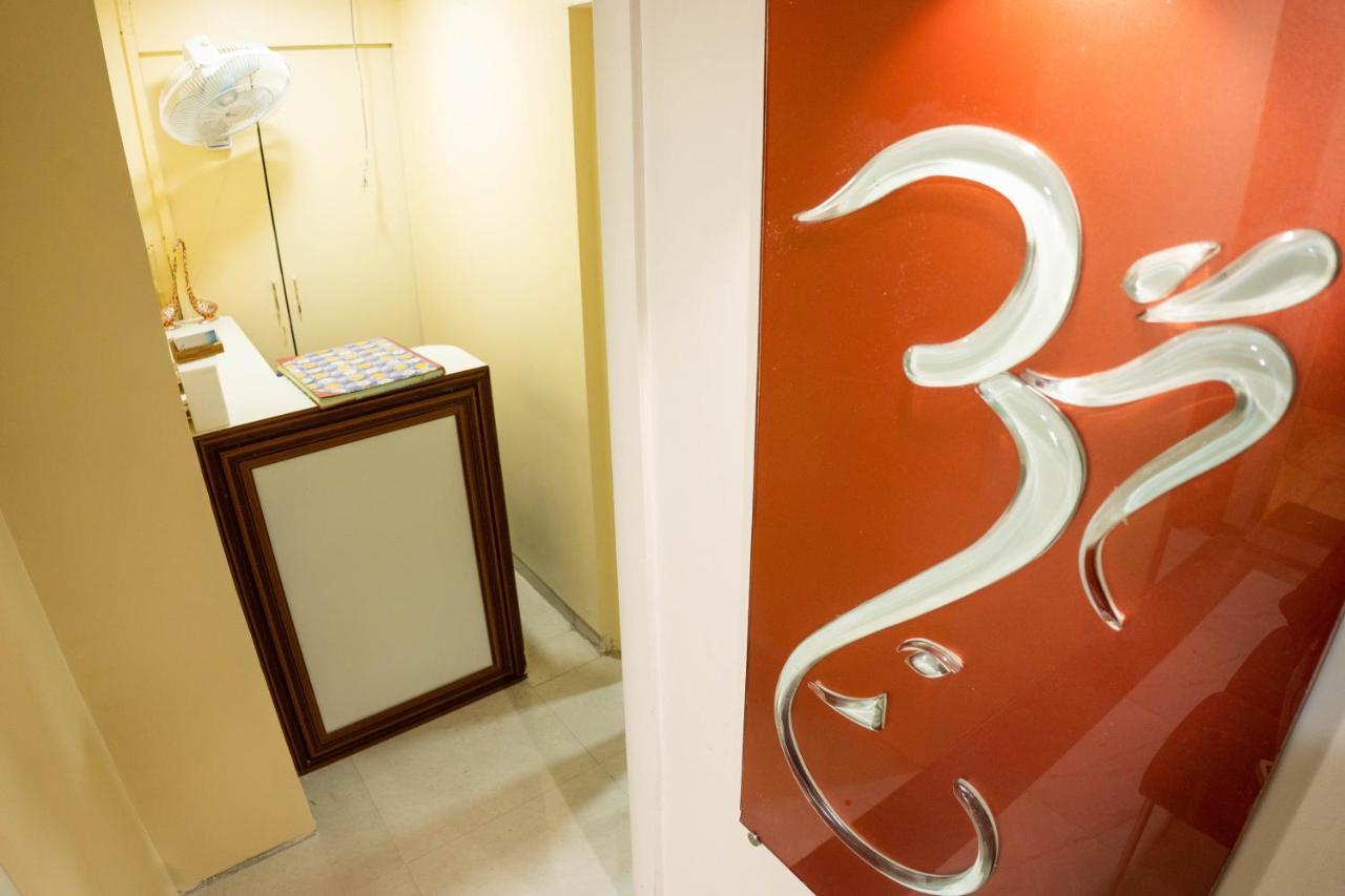 Ganesh, Near Kokilaben Dhirubhai Ambani Hospital Guest house