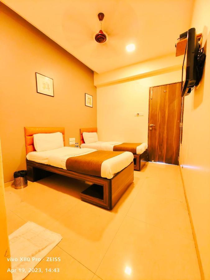 Amfahh - Andheri West Railway Station Hotel 3*