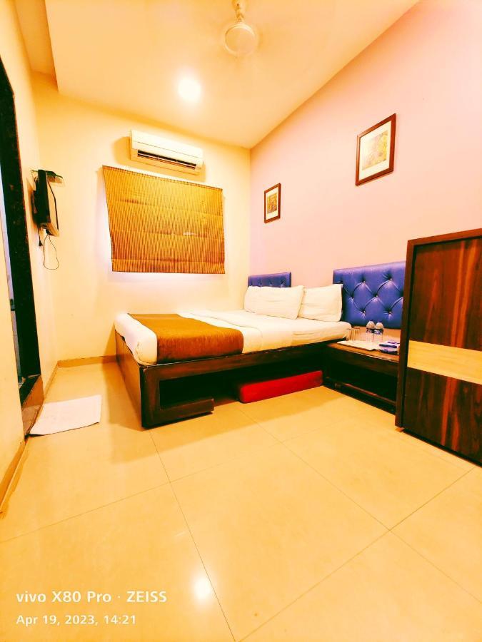 Amfahh - Andheri West Railway Station Hotel Mumbai