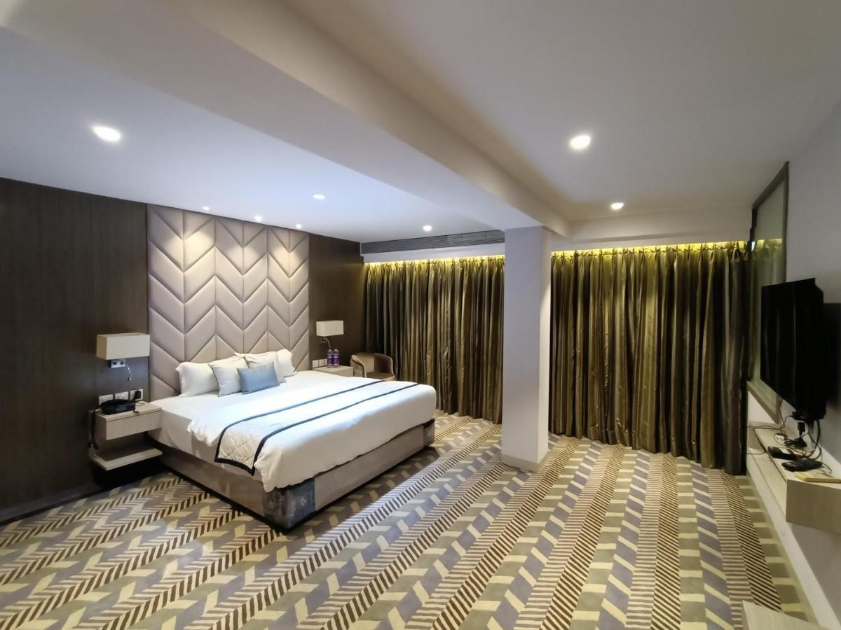 Hotel Highway Andheri East 3*