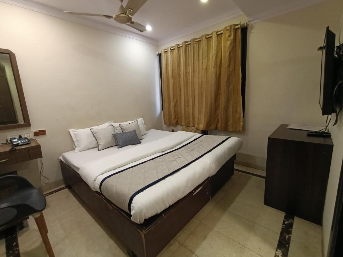 Hotel Highway Andheri East 3*