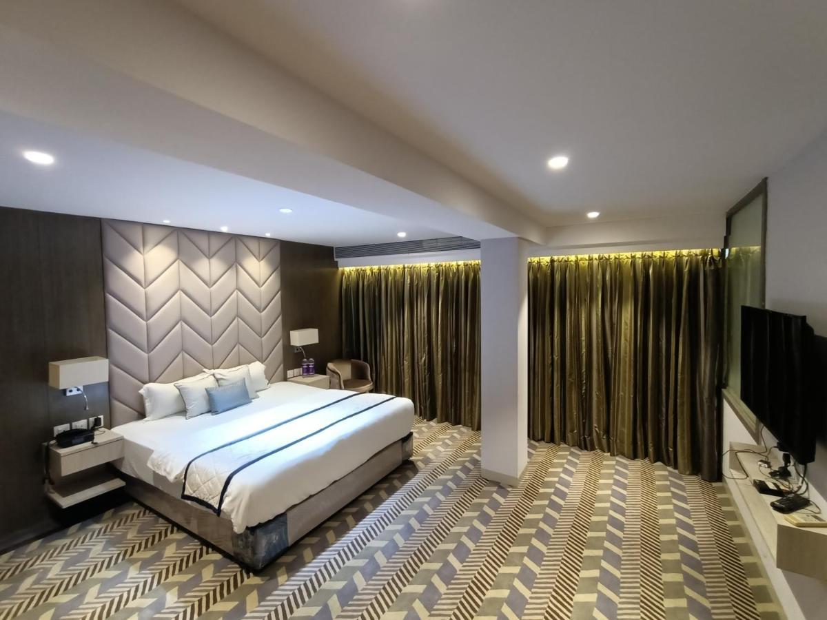 Hotel Highway Andheri East 3*