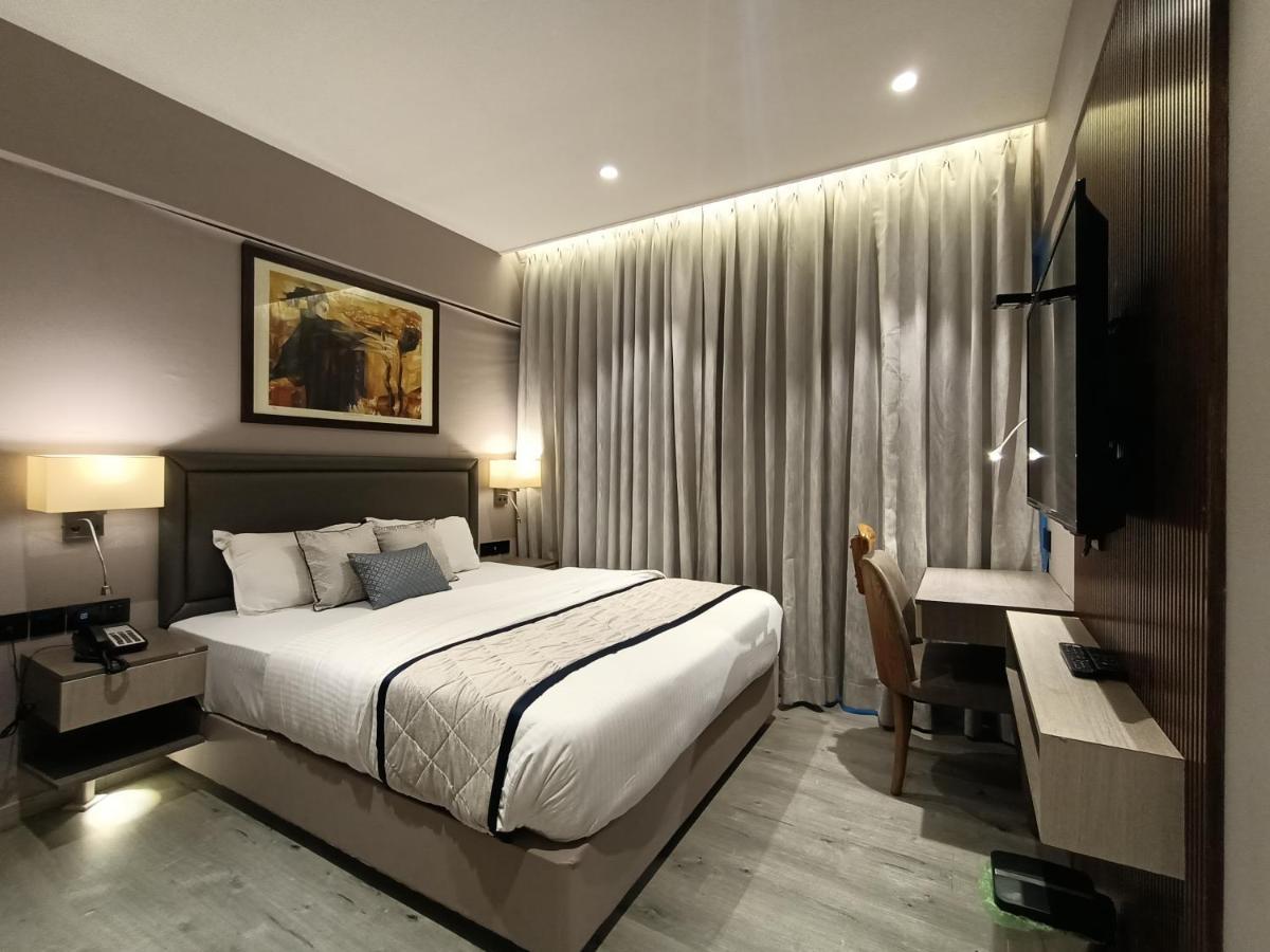 Hotel Highway Andheri East