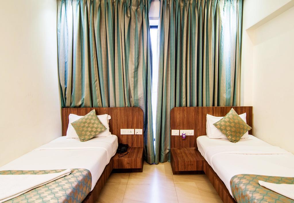 Treebo Trend Host Hotel 3*