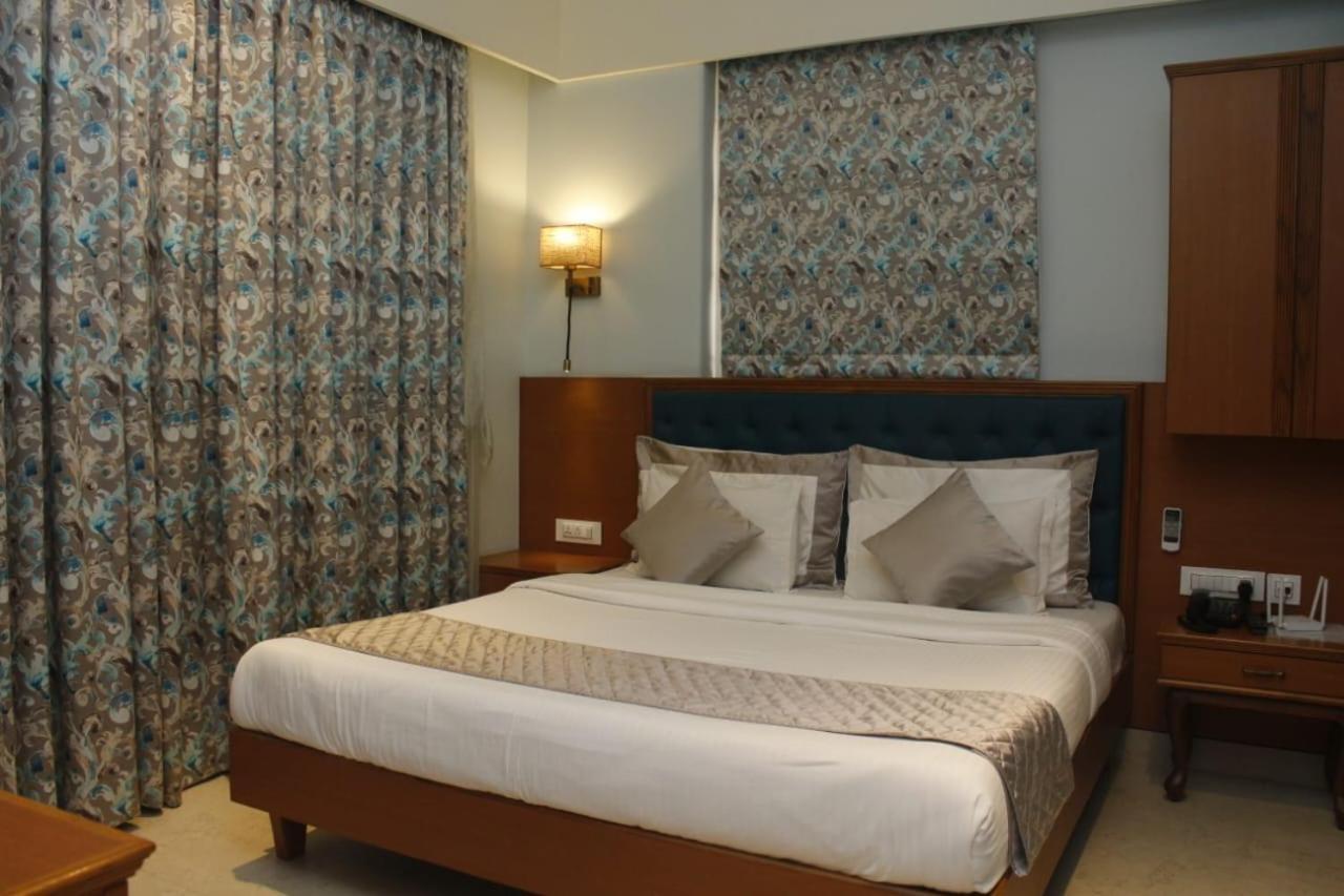 Hotel Muza Fisco Mumbai