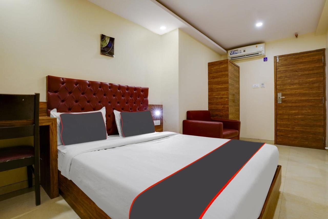 Hotel Capital O Elegant Mumbai