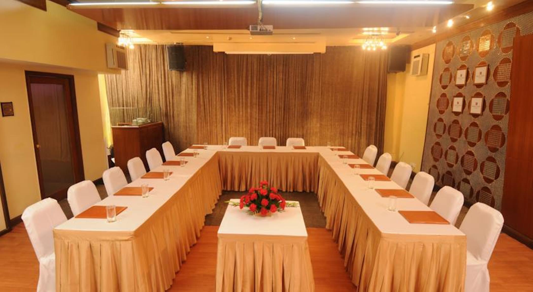 Fariyas , Colaba