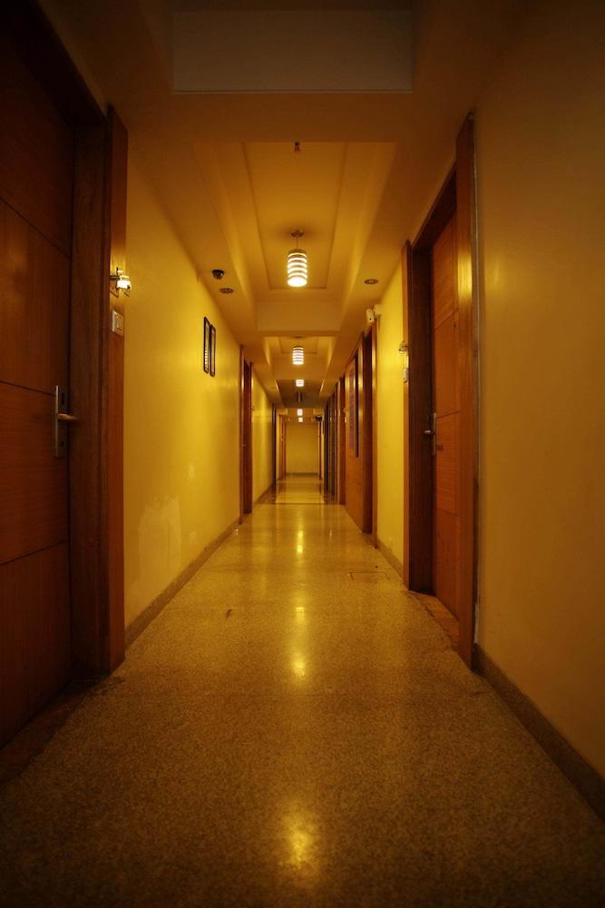 The Caliph Hotel, Near Powai Hotel 3*