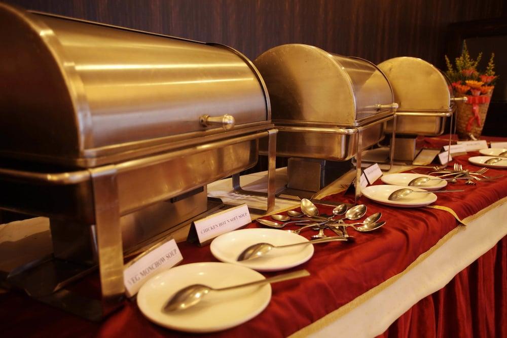 The Caliph Hotel, Near Powai Hotel 3*