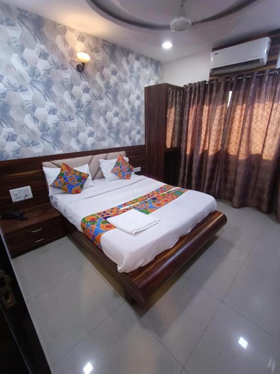 Adore International - Near Airport & Visa Consulate Hotel 3*