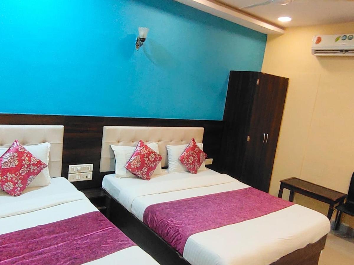 Golden Galaxy - Santacruz East 2* Mumbai