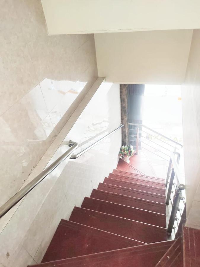 Hotel Golden Galaxy - Santacruz East Mumbai