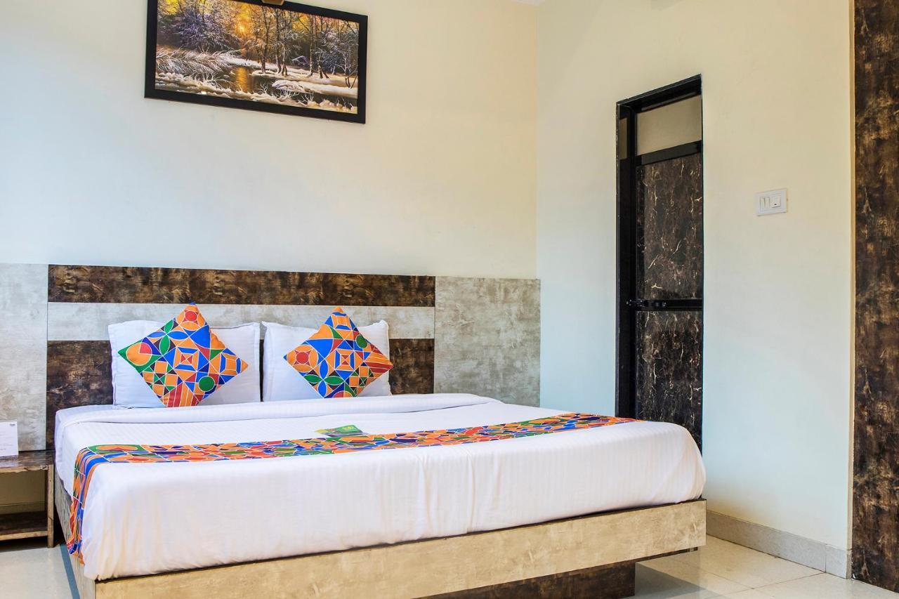 Hotel Fabhotel Consulate Cst 3*
