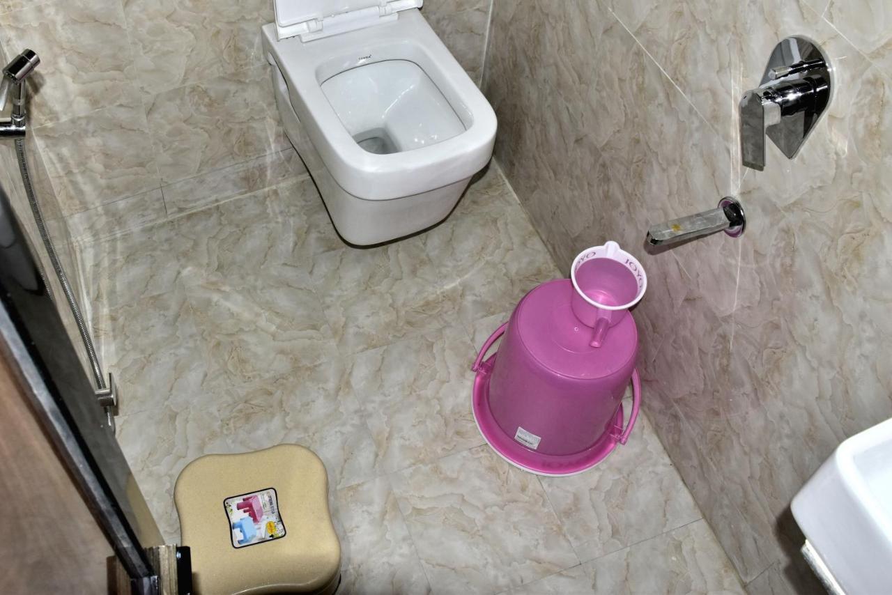Asra For Male And Female Hotel Mumbai