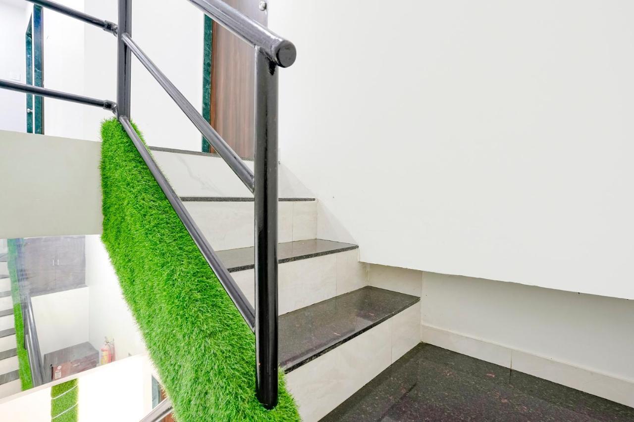 Fabexpress Bhau Residency - Nr International Airport Hotel