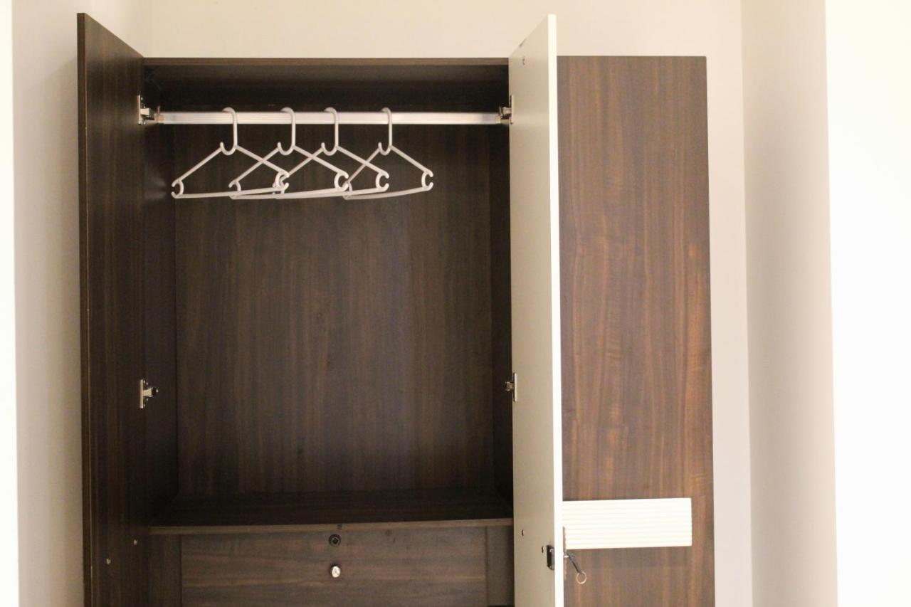 Maxxvalue Hiranandani Powai Apartment *