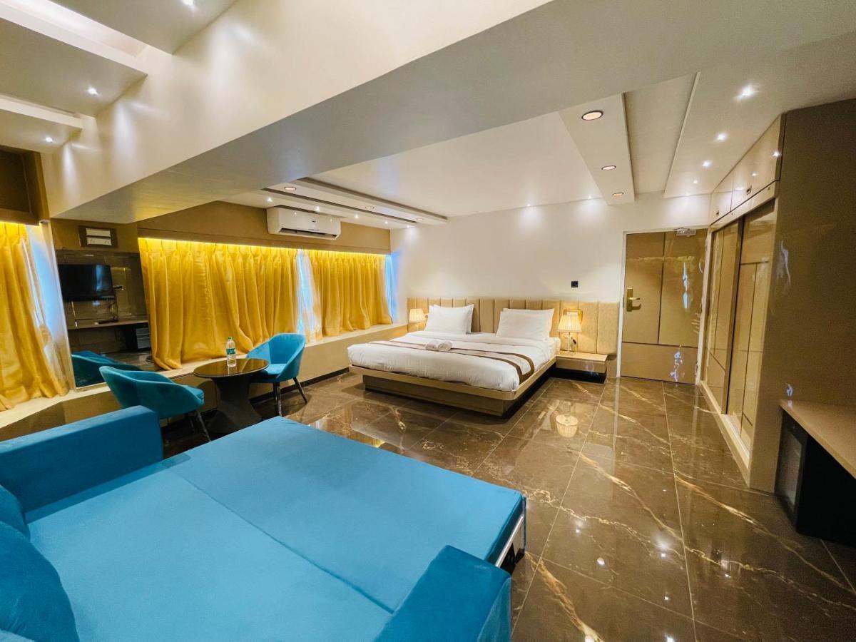 Home2 Renaissance Club Hotel Mumbai