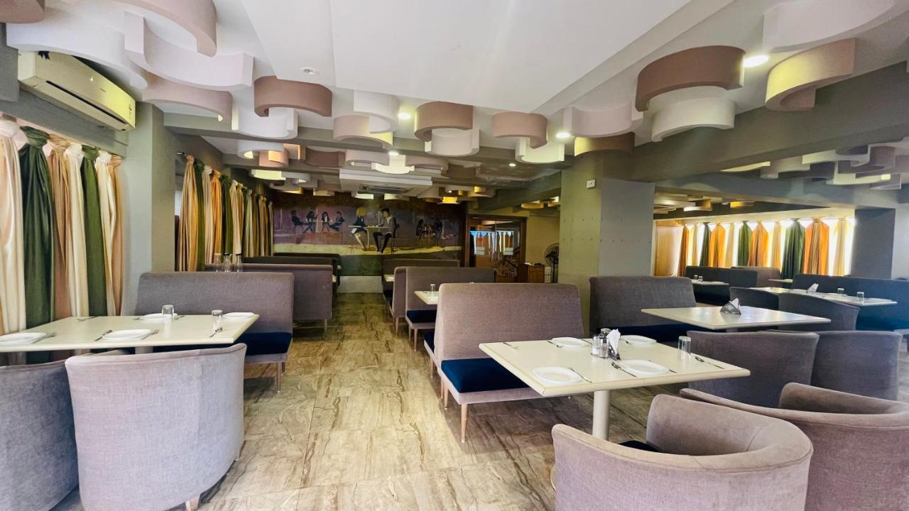 Home2 Renaissance Club Hotel 4*