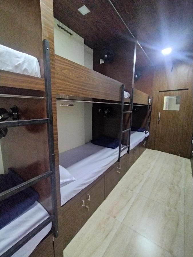 Dc Dormitory Asalpha Metro Hostel Mumbai