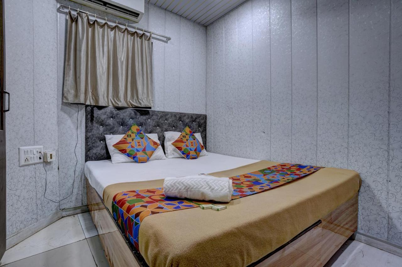 Hotel Saini,mumbai 2*