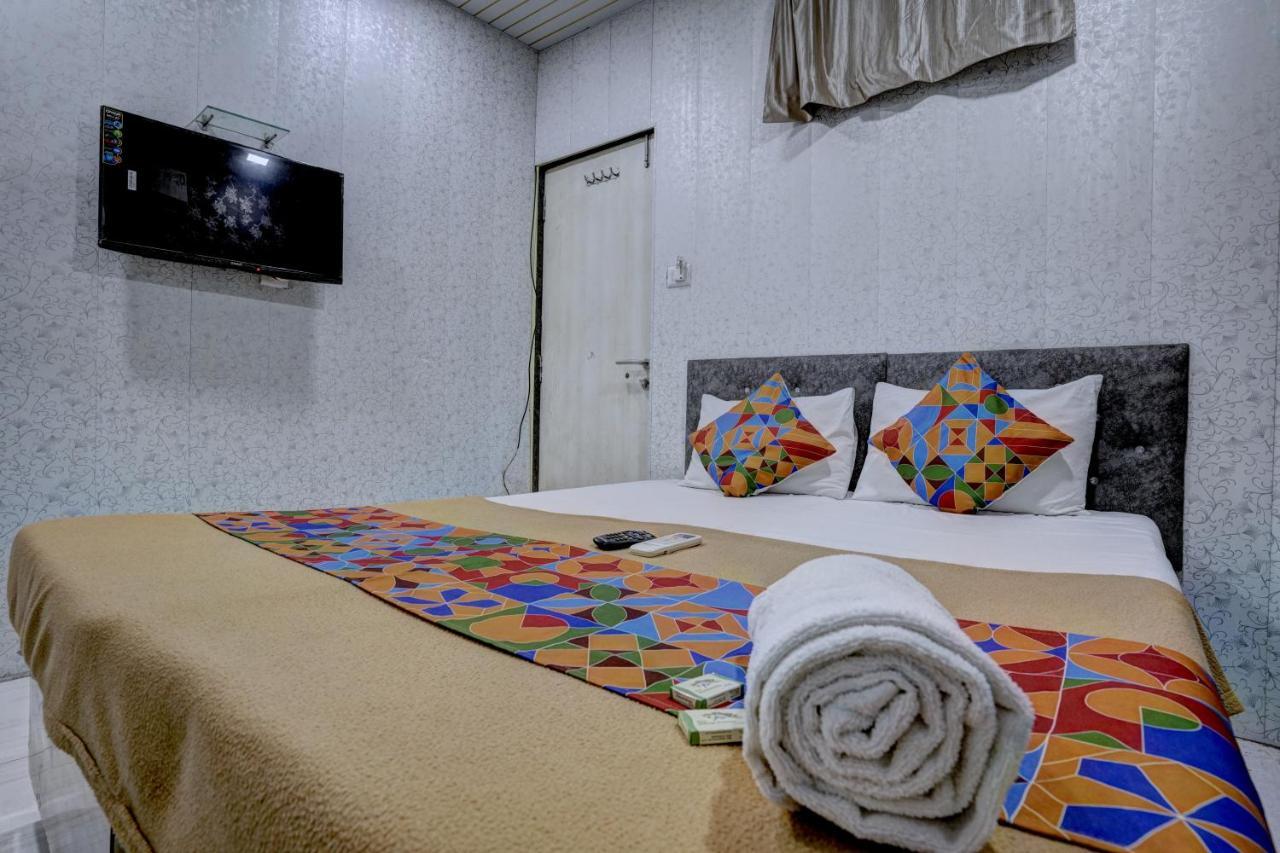 Saini,mumbai 2*