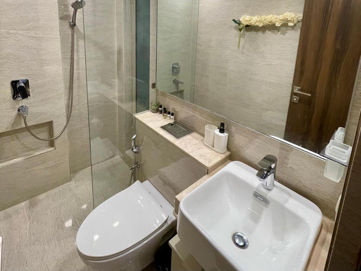 1 Bhk In Hiranandani Powai. Mumbai