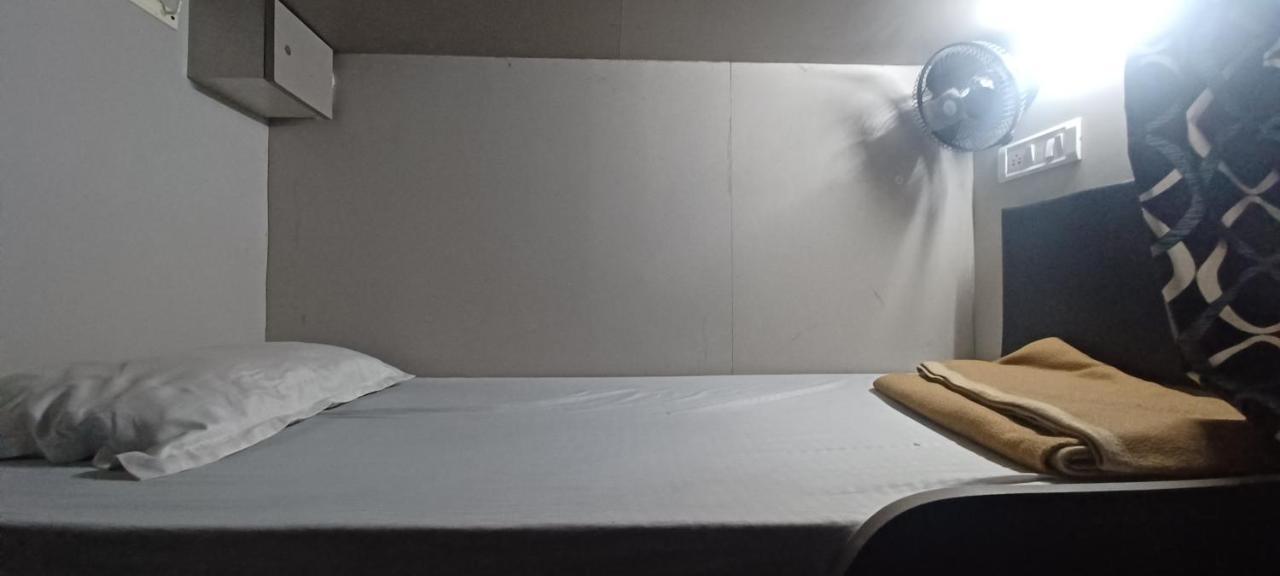 Capsule hotel New Passenger Mumbai