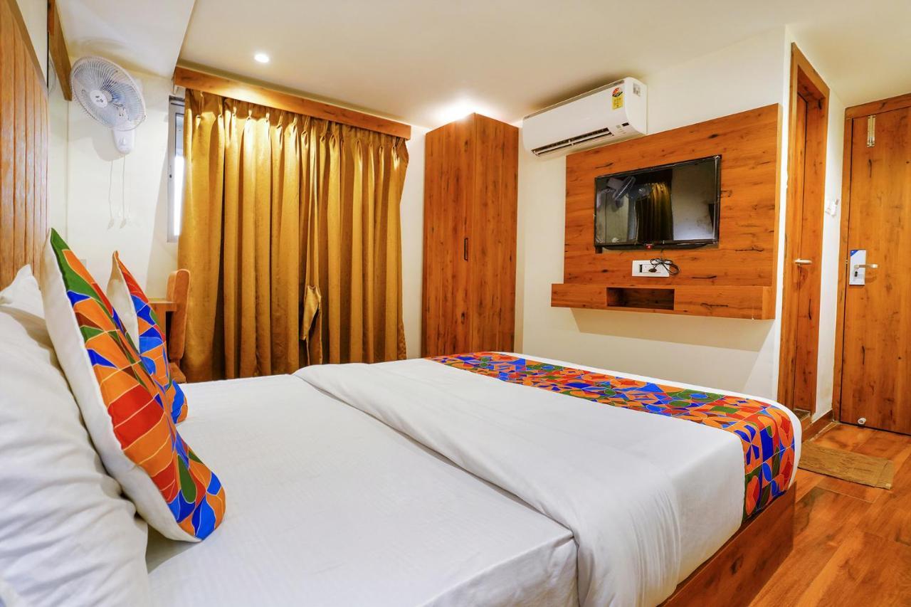 Hotel Fabhotel Royal Palace I Mumbai