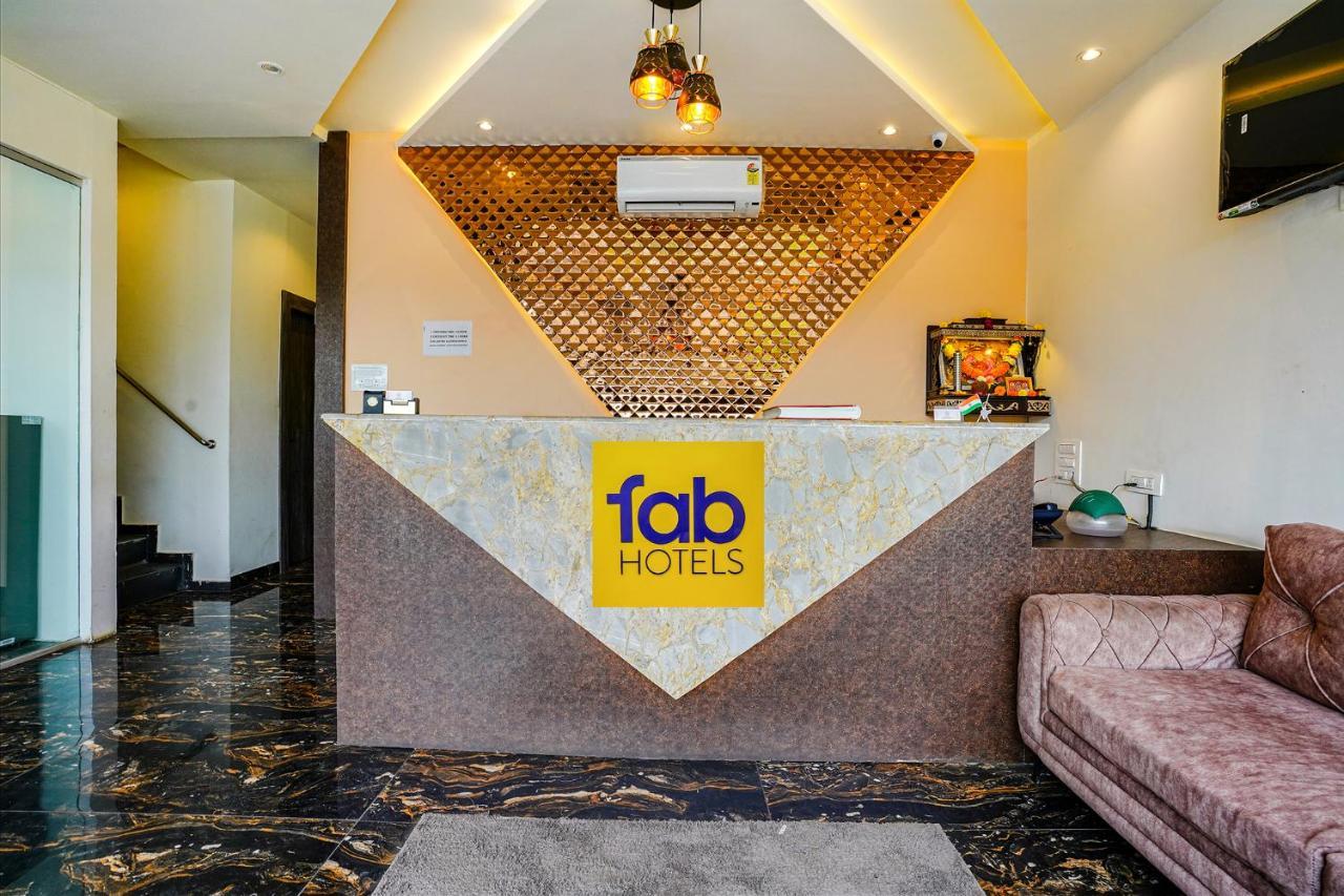 Hotel Fabhotel Royal Palace I