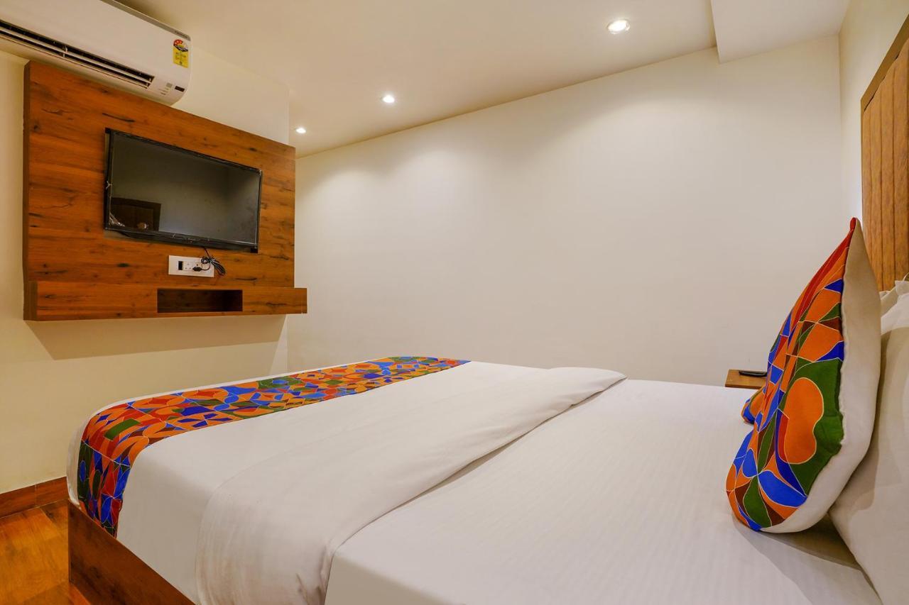 Fabhotel Royal Palace I 3*