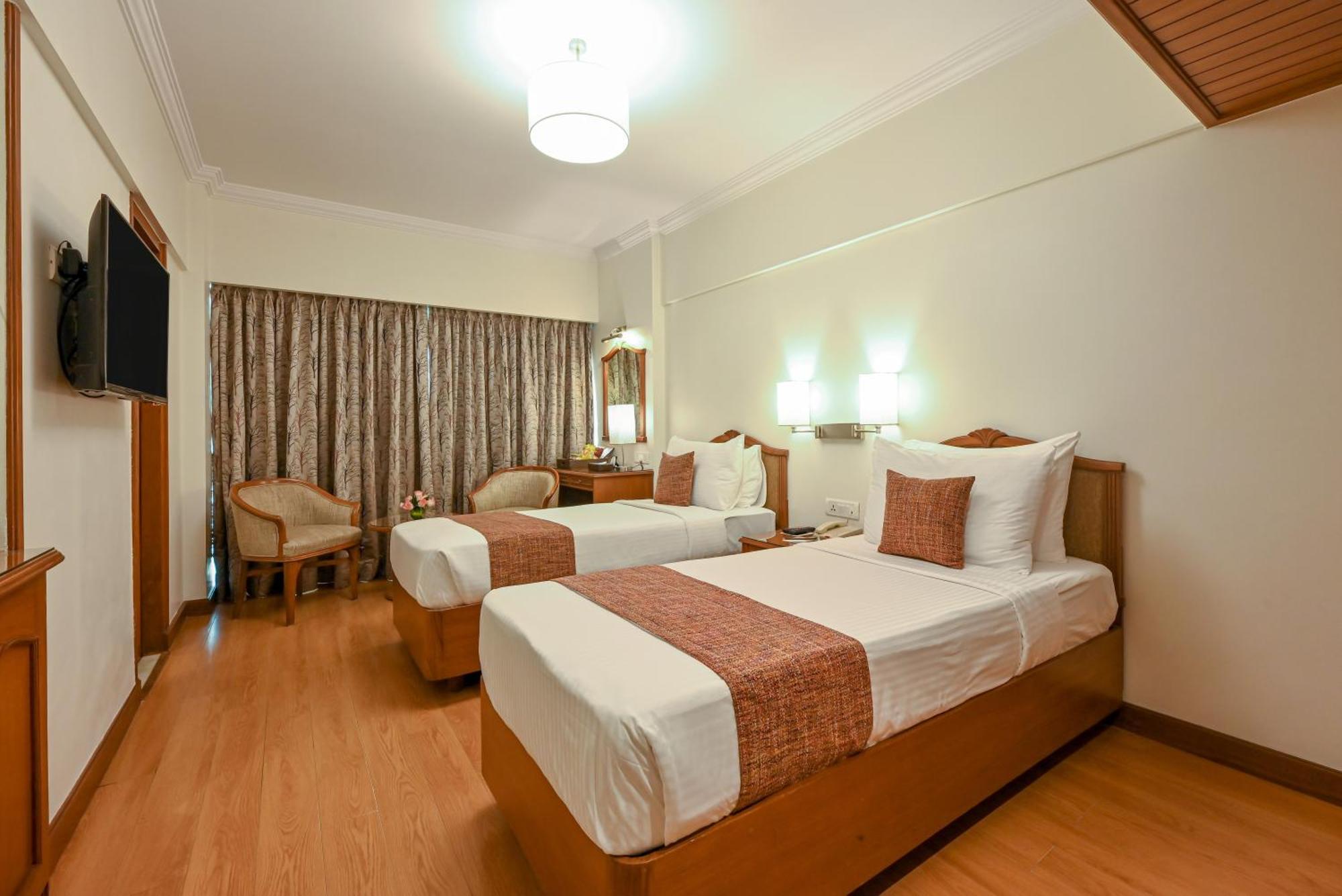 Fariyas , Colaba
