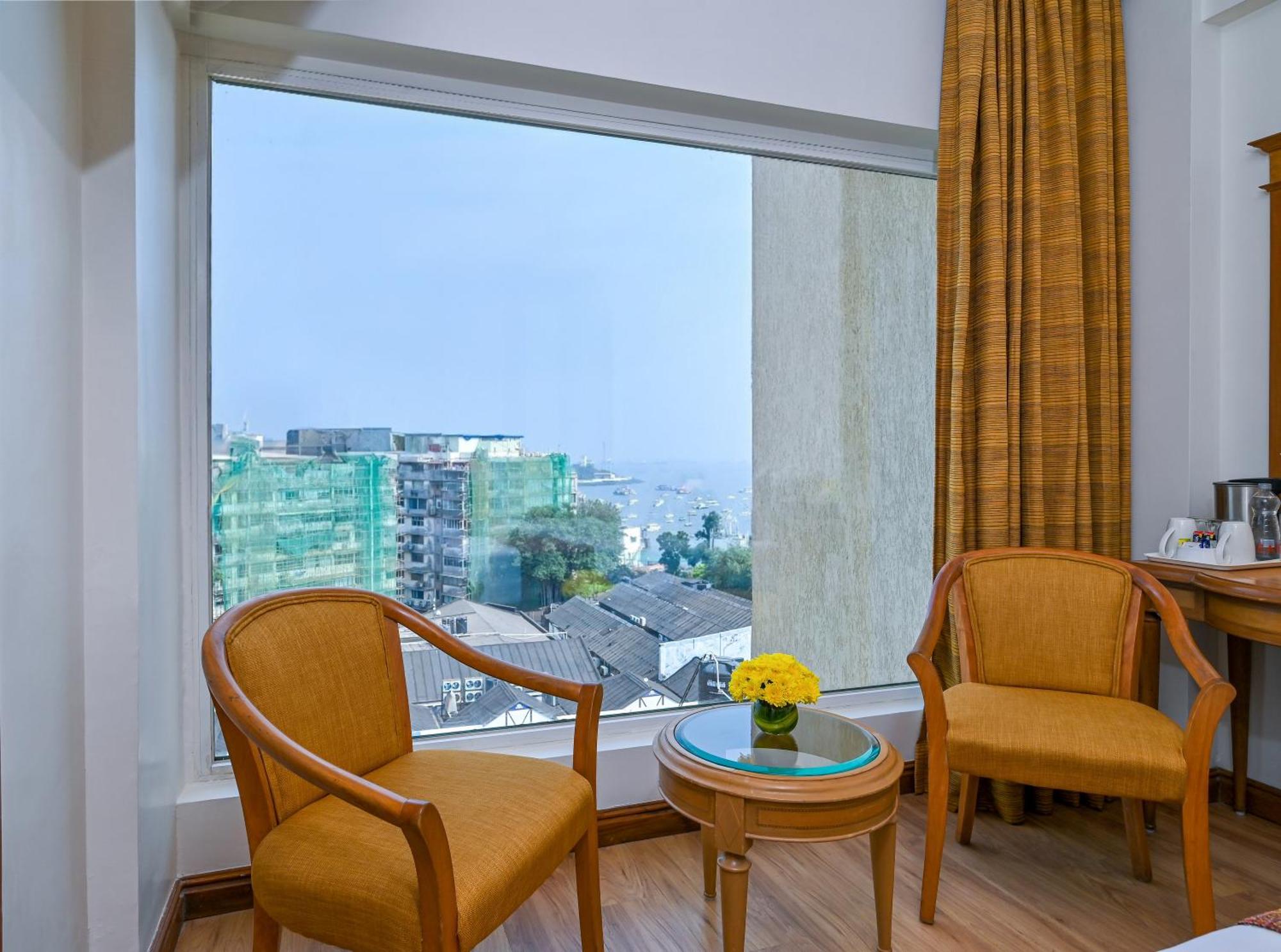 Hotel Fariyas , Colaba