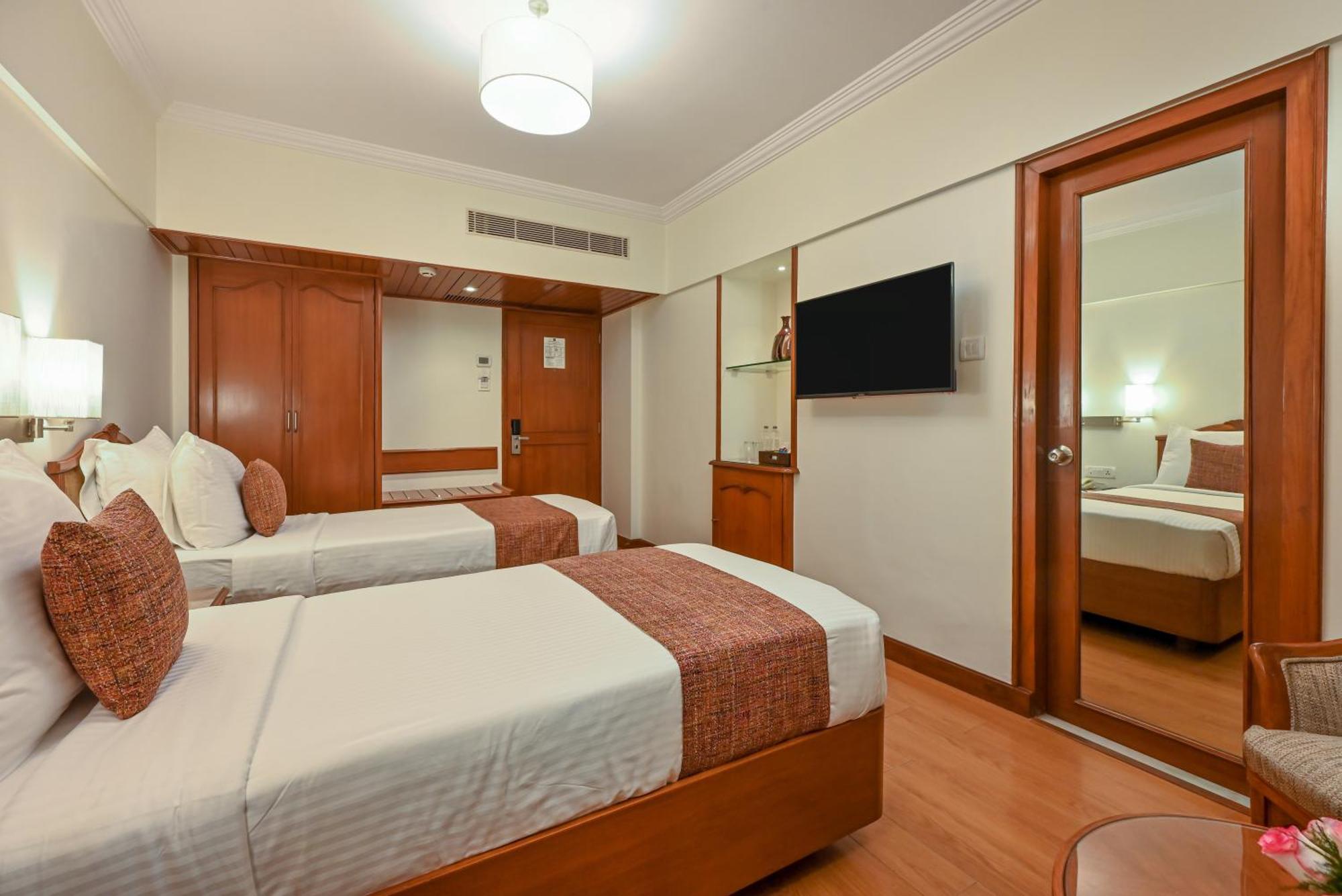 Hotel Fariyas , Colaba