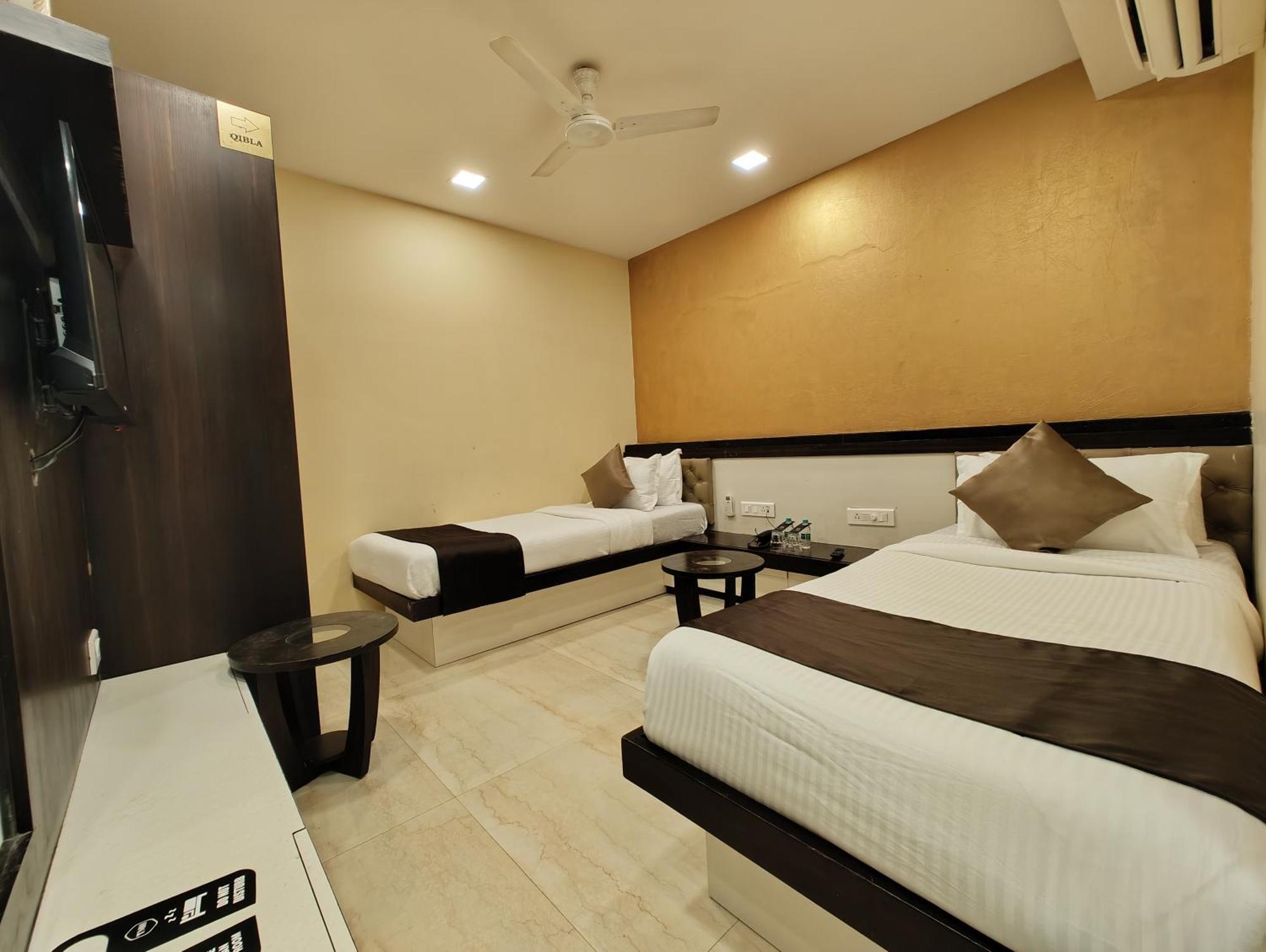 Hotel The Majlis - Colaba