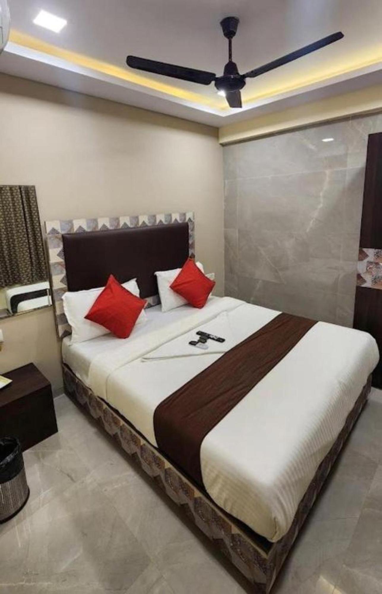 Vaithi Residency - Andheri West * Mumbai