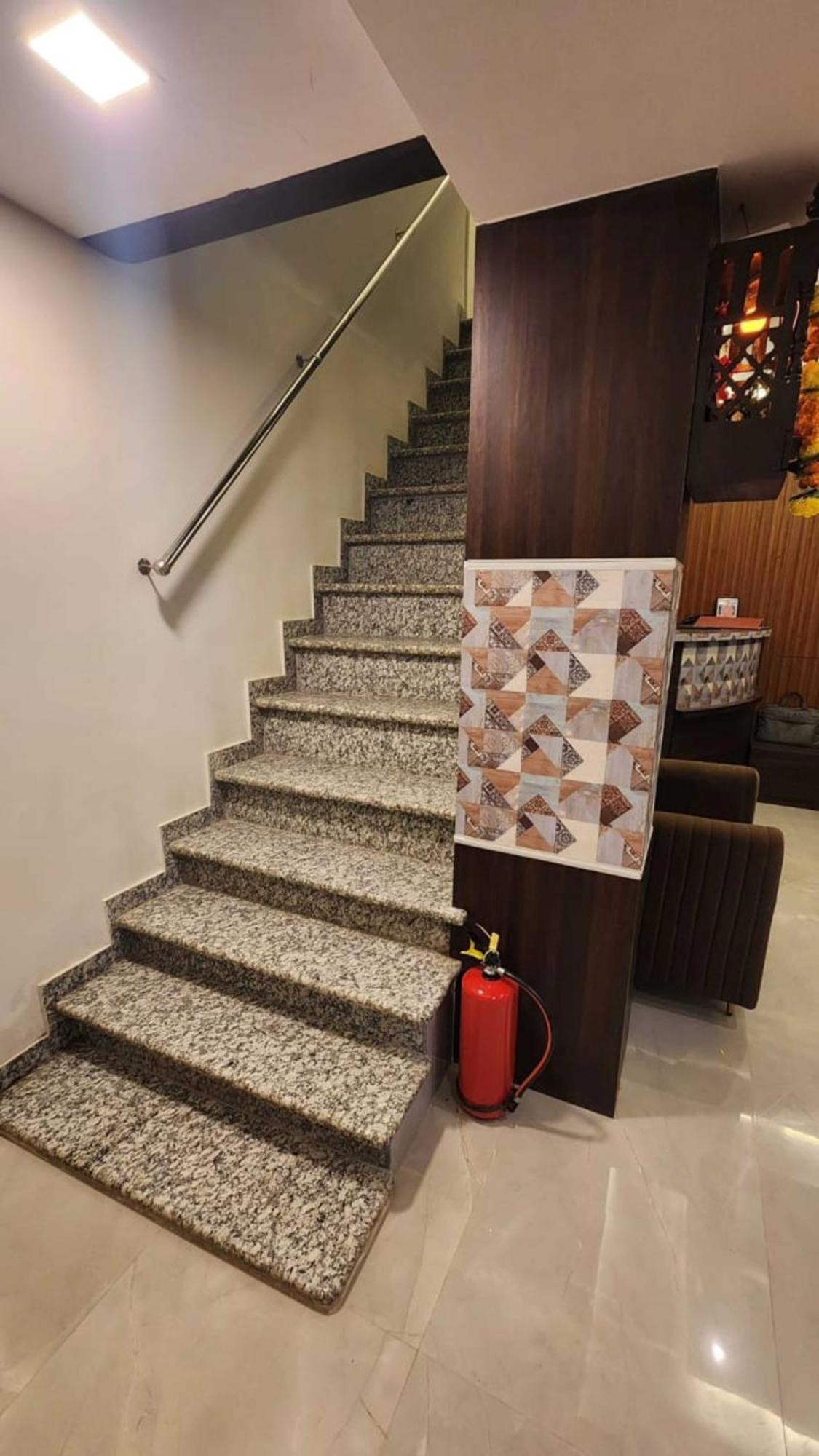 Vaithi Residency - Andheri West