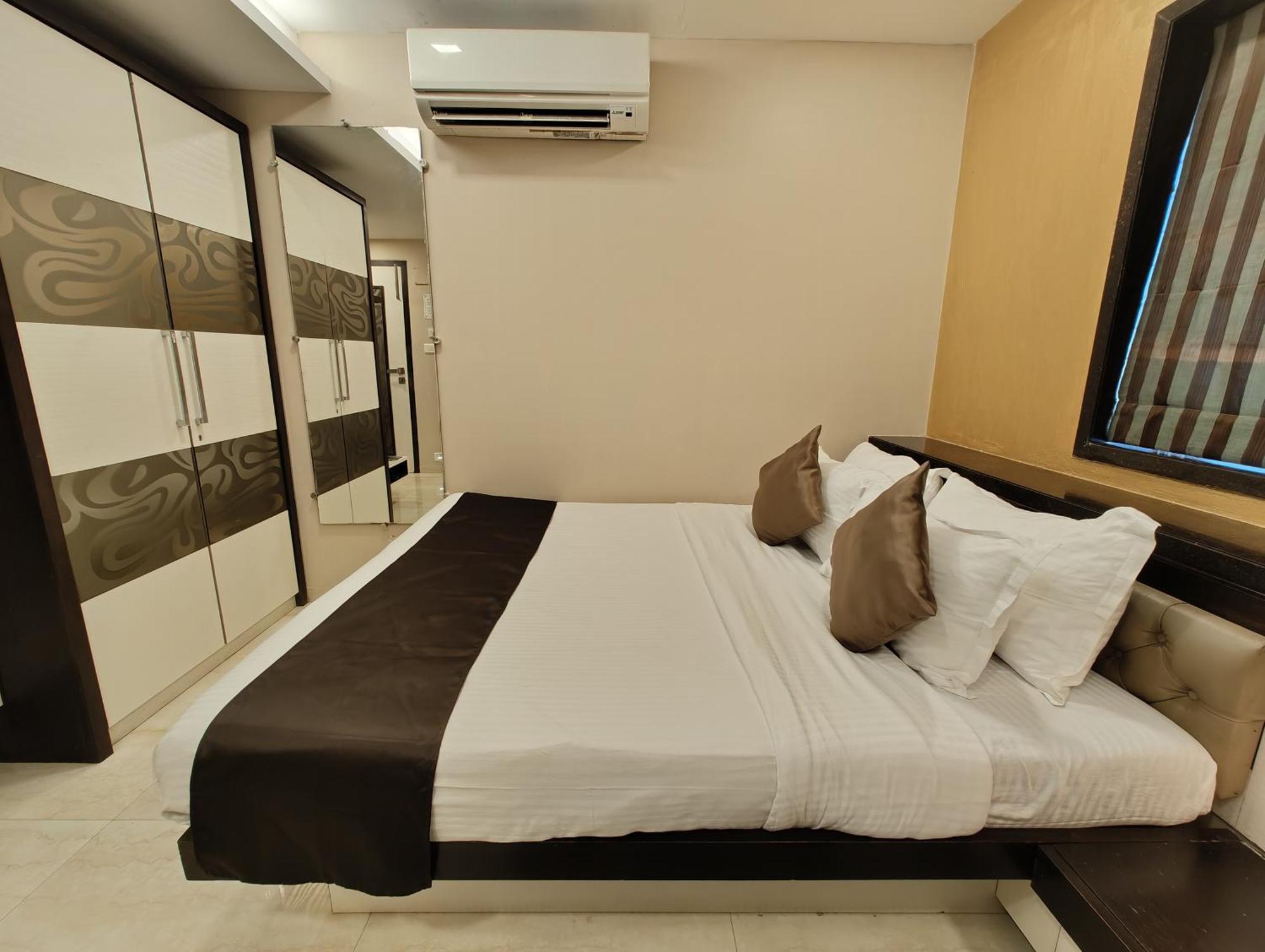 The Majlis - Colaba Hotel Mumbai