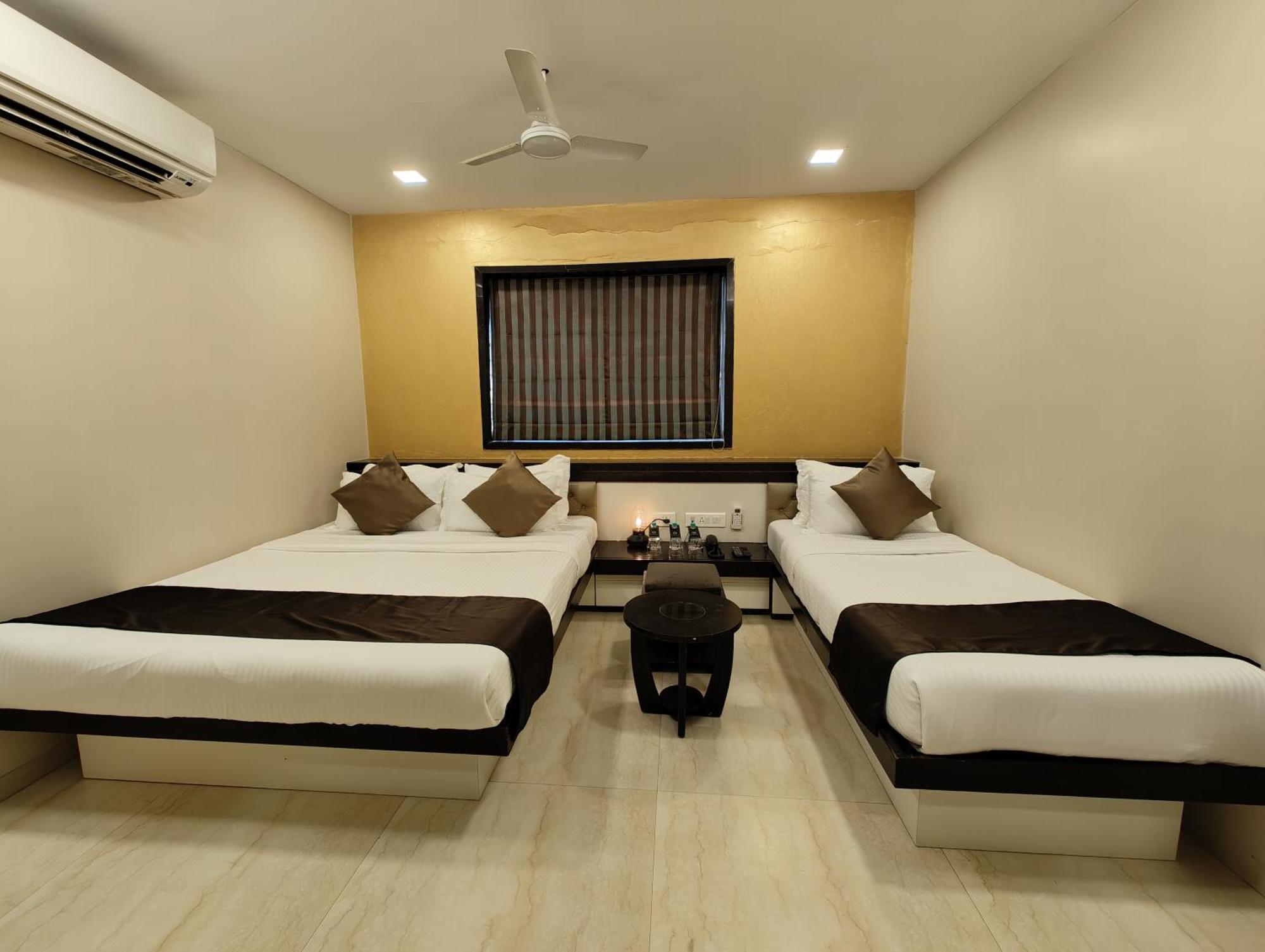 The Majlis - Colaba Mumbai
