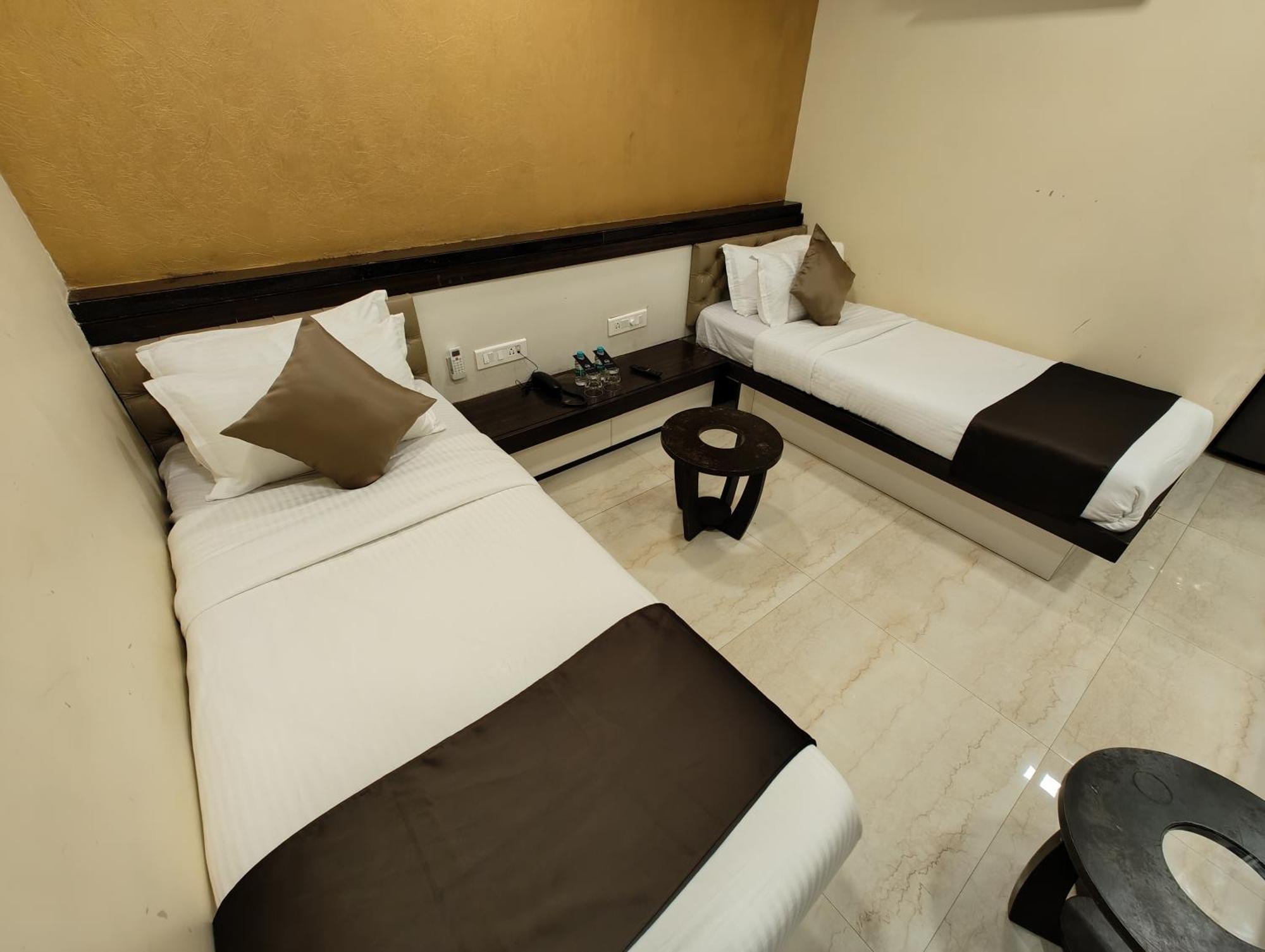 The Majlis - Colaba Hotel Mumbai