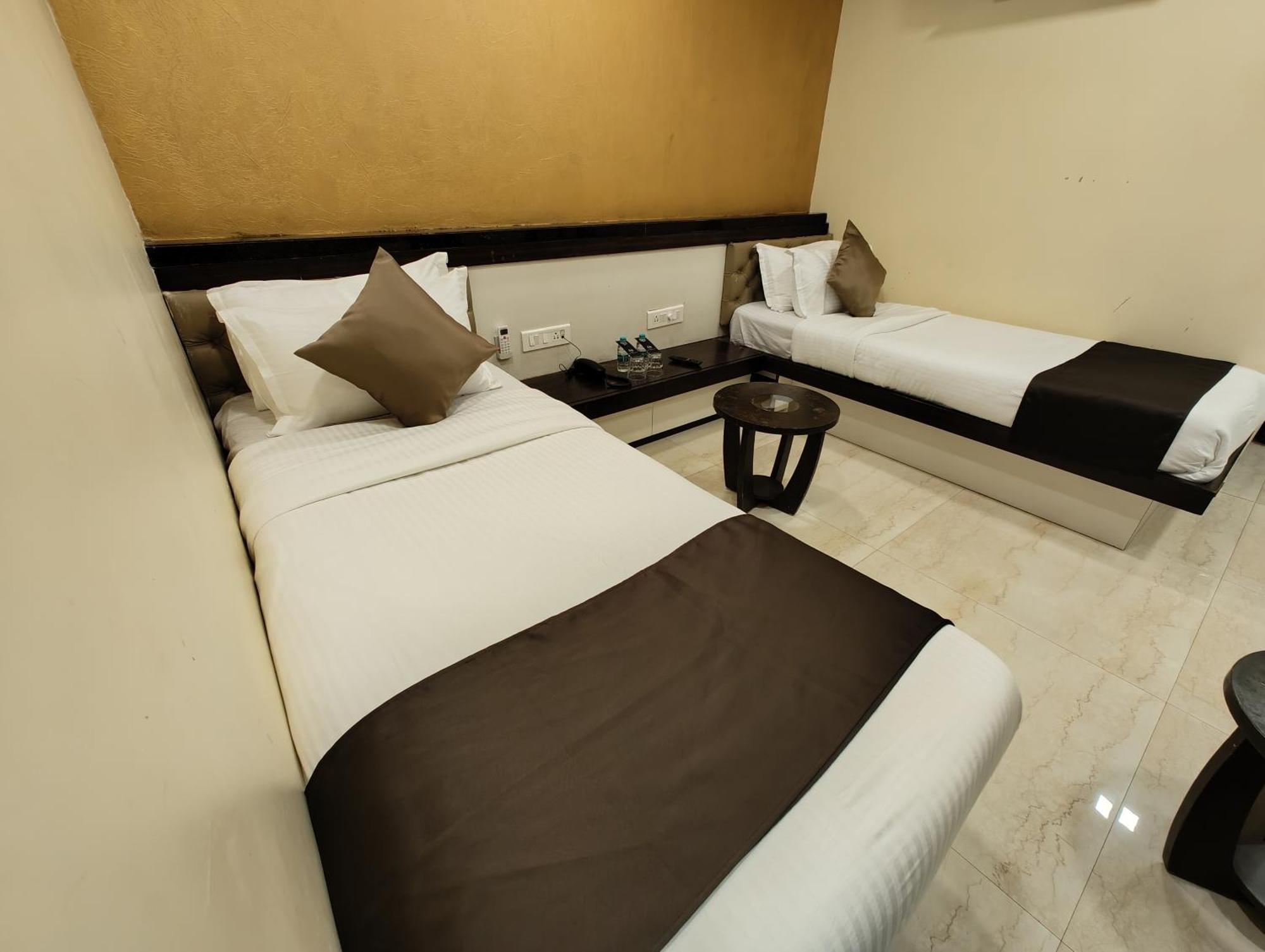 The Majlis - Colaba 3* Mumbai
