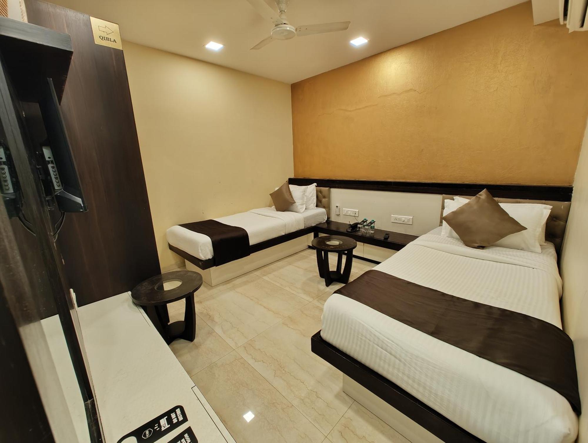 Hotel The Majlis - Colaba