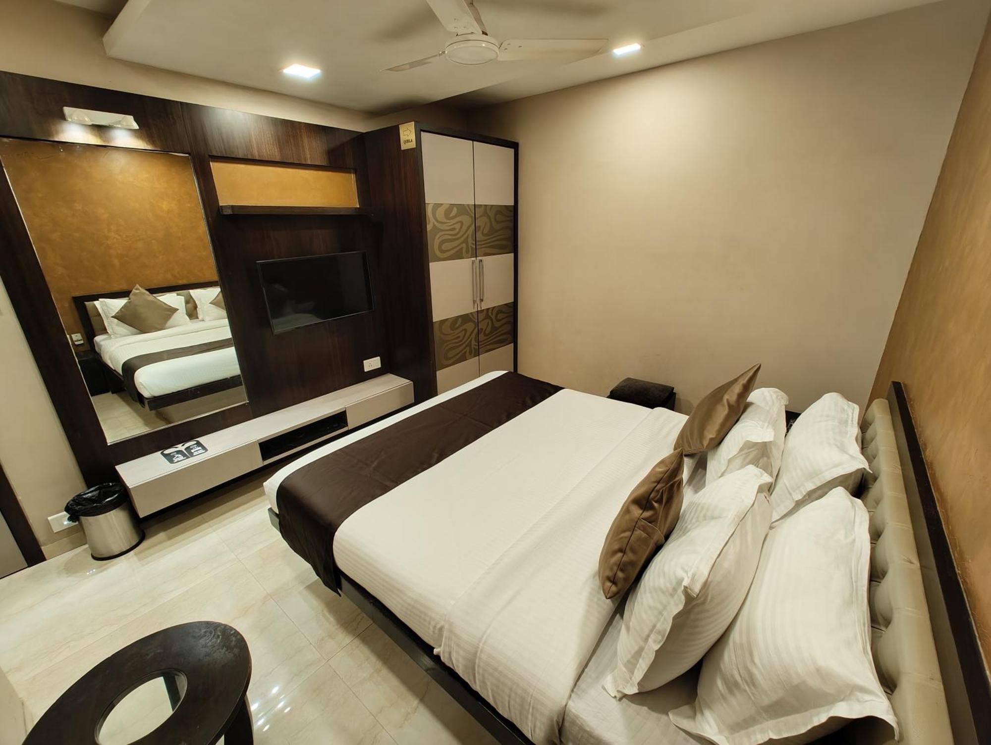 The Majlis - Colaba Hotel Mumbai