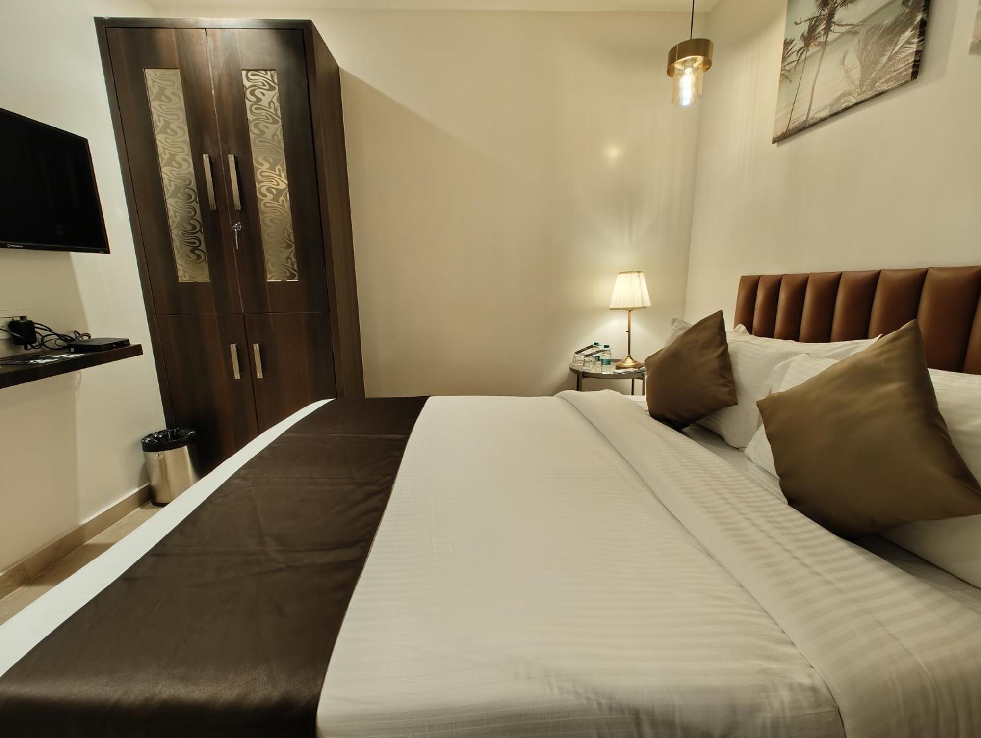 Hotel The Majlis - Colaba 3*
