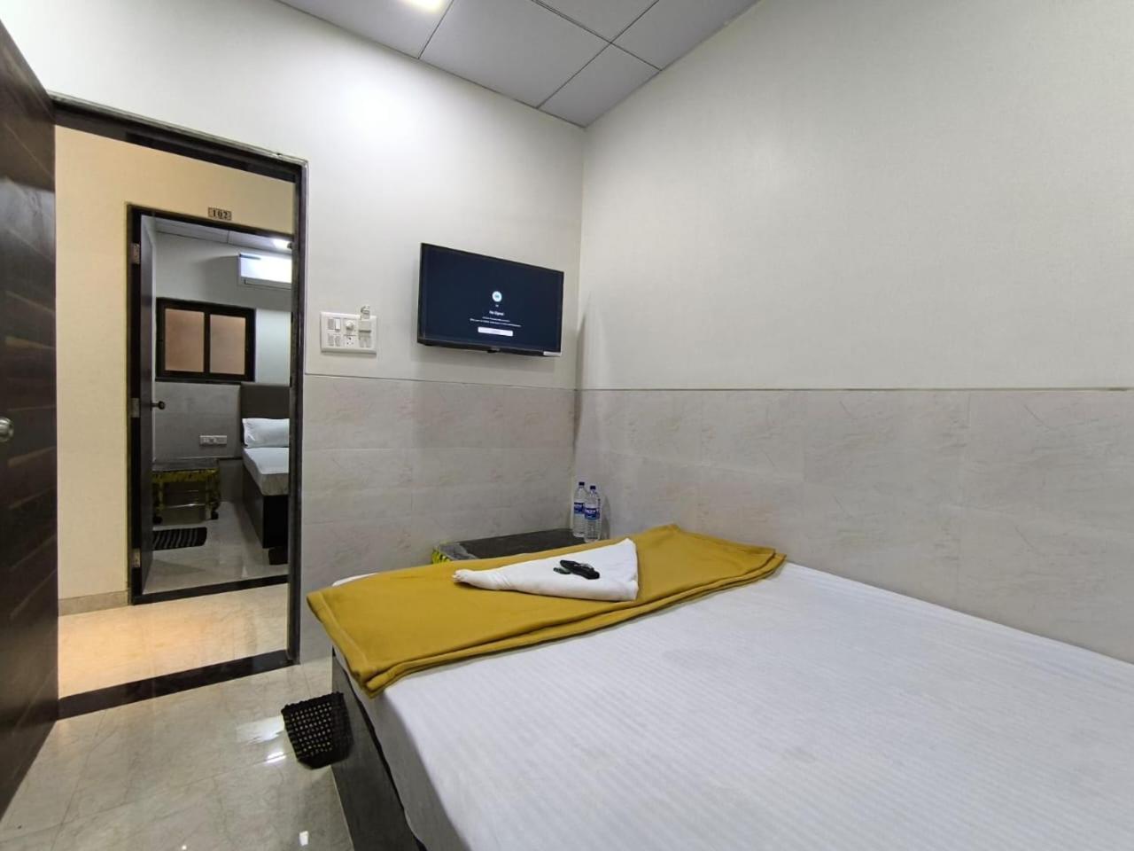 Sapna Lodging & Boarding Hotel 2*